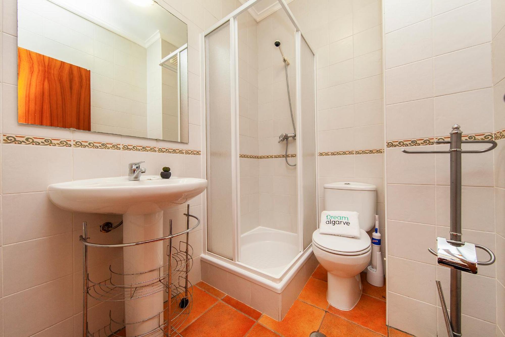 Quinta Dos Pinheiros Lagos